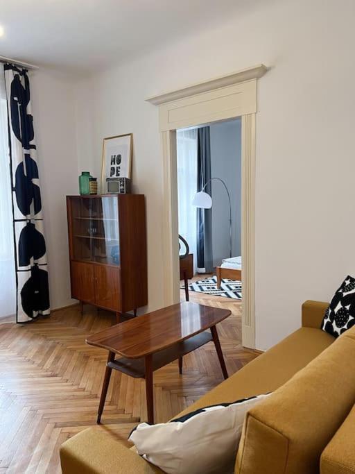 Authentic Buda Home Budapesta Exterior foto